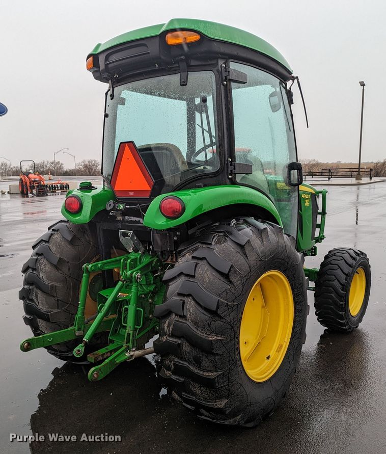 image for item LF9720 2018 John Deere 4052R  MFWD tractor
