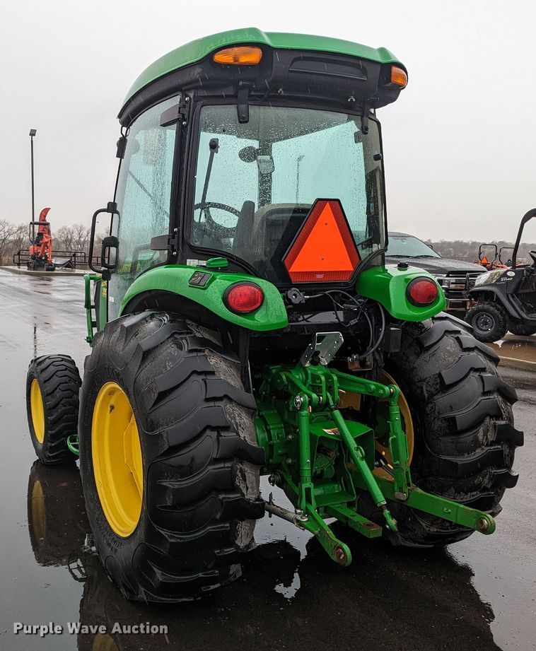 image for item LF9720 2018 John Deere 4052R  MFWD tractor