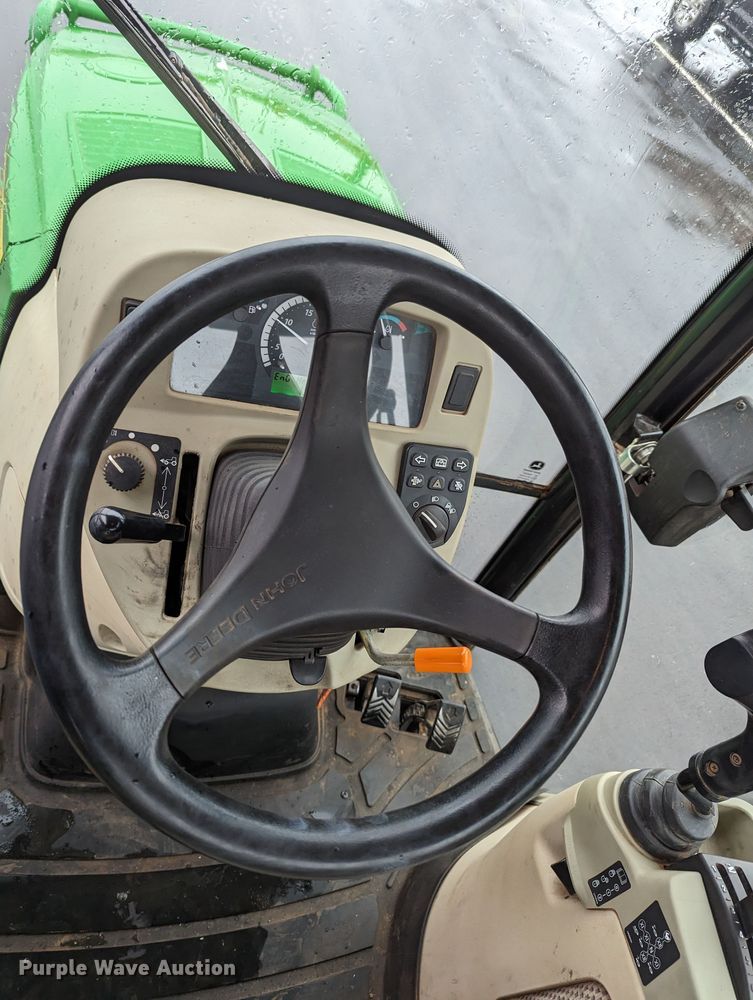 image for item LF9720 2018 John Deere 4052R  MFWD tractor