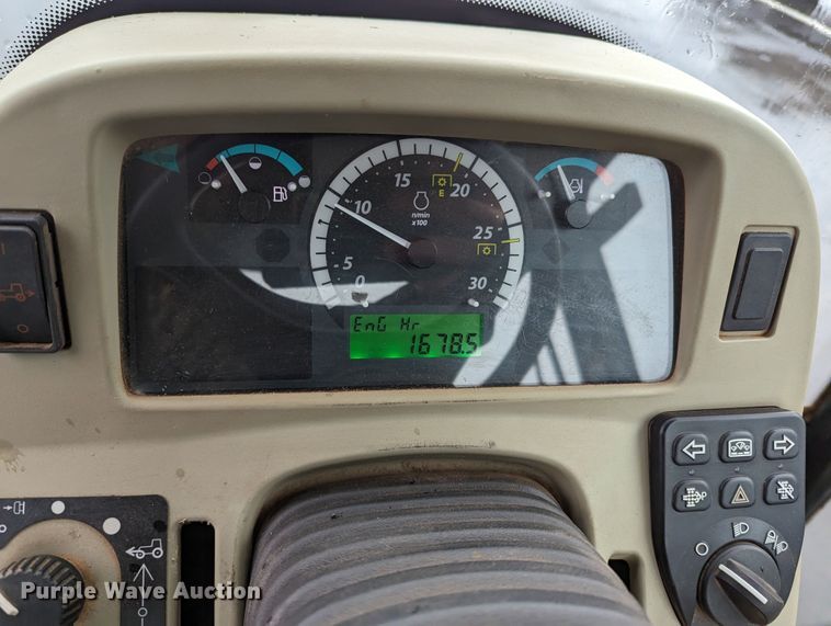 image for item LF9720 2018 John Deere 4052R  MFWD tractor