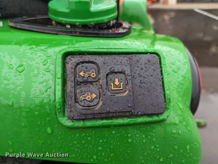 image for item LF9720 2018 John Deere 4052R  MFWD tractor