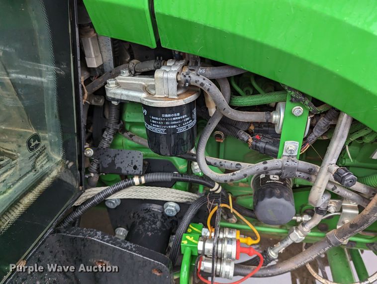 image for item LF9720 2018 John Deere 4052R  MFWD tractor