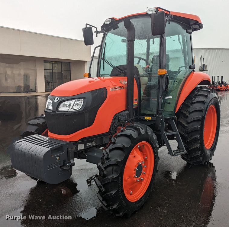 image for item LF9722 2021 Kubota M6060D  MFWD tractor