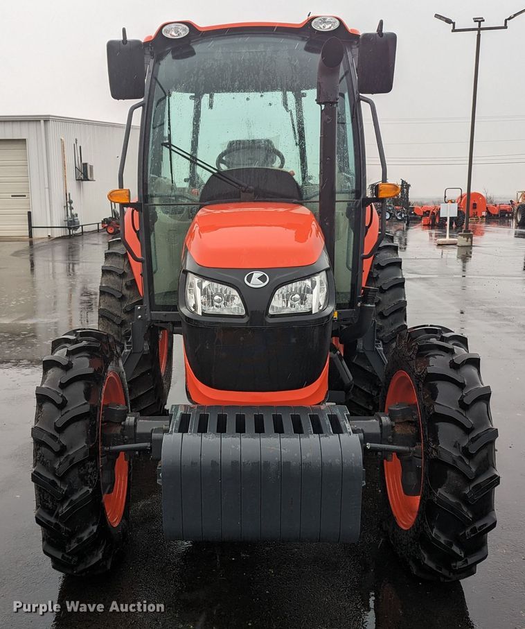 image for item LF9722 2021 Kubota M6060D  MFWD tractor