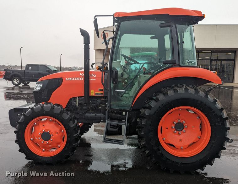 image for item LF9722 2021 Kubota M6060D  MFWD tractor