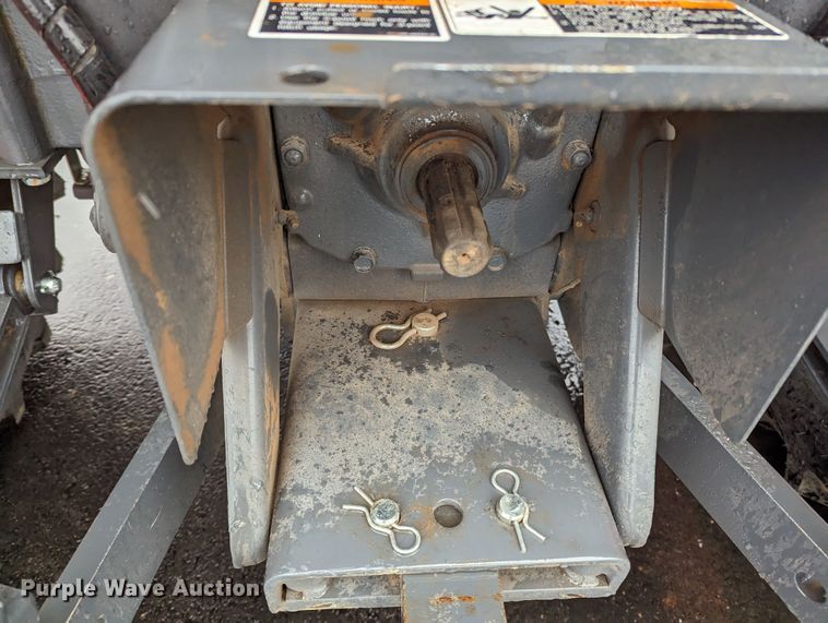 image for item LF9722 2021 Kubota M6060D  MFWD tractor