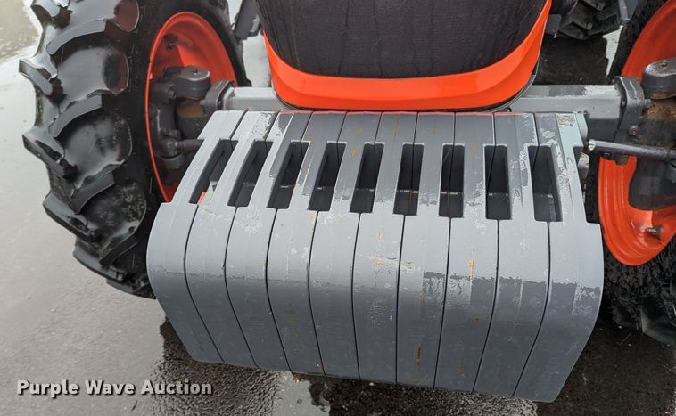 image for item LF9722 2021 Kubota M6060D  MFWD tractor