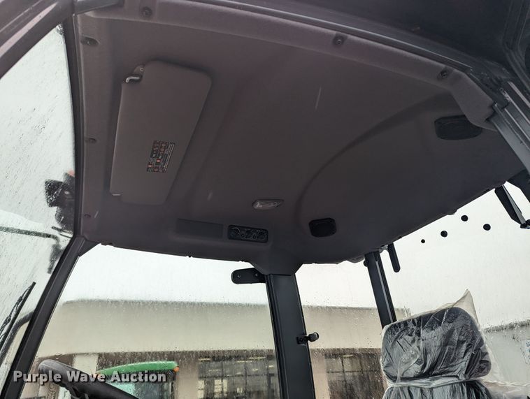 image for item LF9722 2021 Kubota M6060D  MFWD tractor