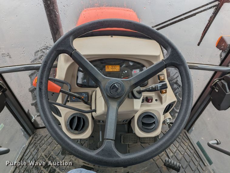 image for item LF9722 2021 Kubota M6060D  MFWD tractor