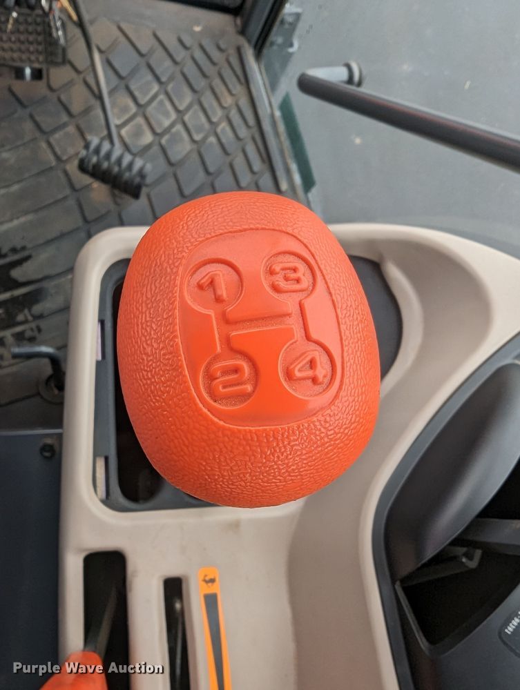 image for item LF9722 2021 Kubota M6060D  MFWD tractor