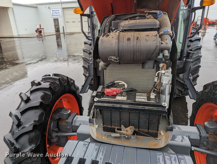 image for item LF9722 2021 Kubota M6060D  MFWD tractor