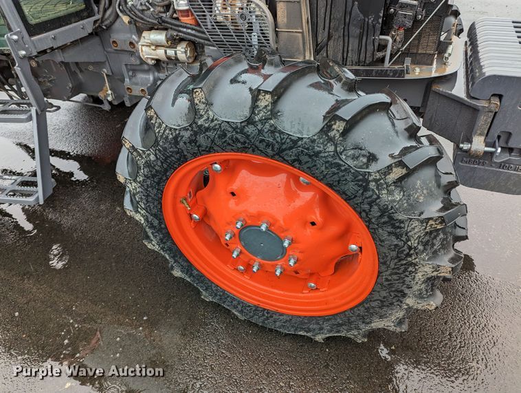 image for item LF9722 2021 Kubota M6060D  MFWD tractor