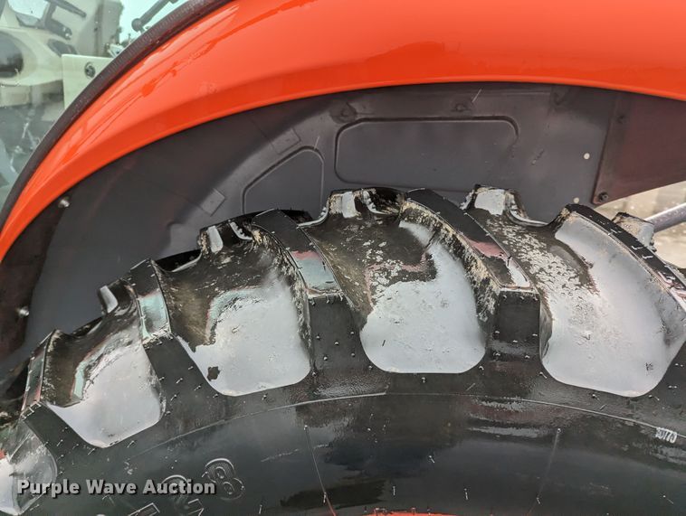 image for item LF9722 2021 Kubota M6060D  MFWD tractor