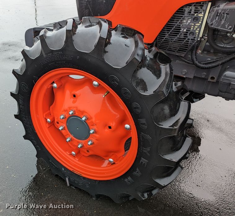 image for item LF9722 2021 Kubota M6060D  MFWD tractor