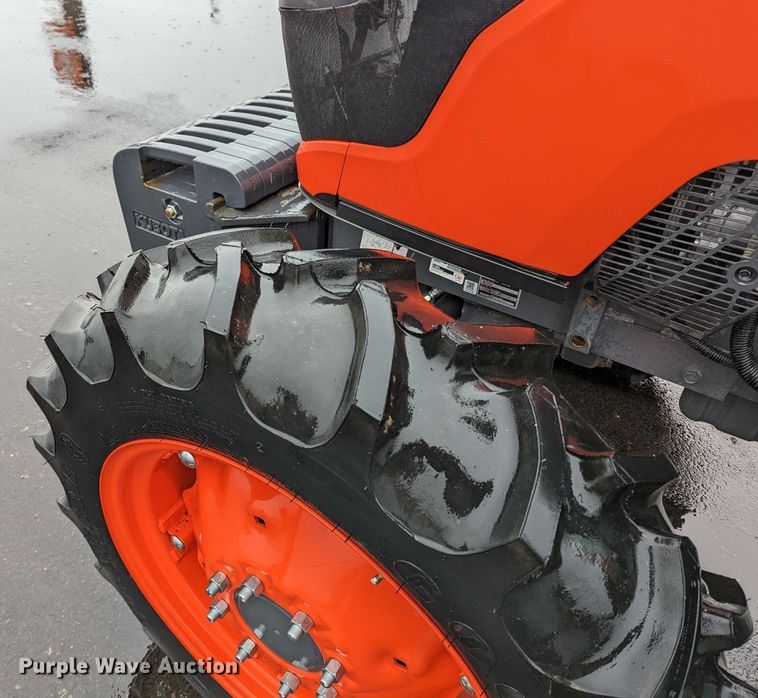 image for item LF9722 2021 Kubota M6060D  MFWD tractor