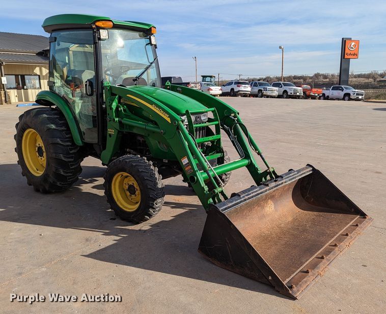 image for item LF9753 John Deere 4520  MFWD tractor