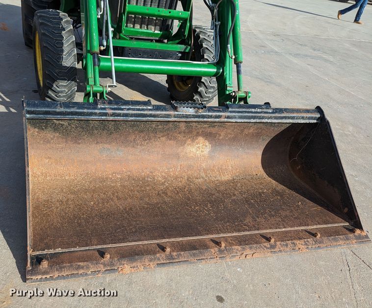 image for item LF9753 John Deere 4520  MFWD tractor