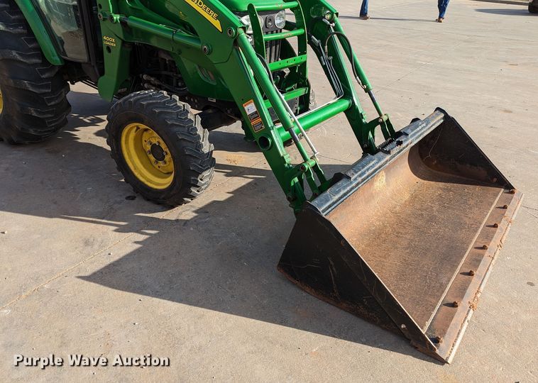 image for item LF9753 John Deere 4520  MFWD tractor