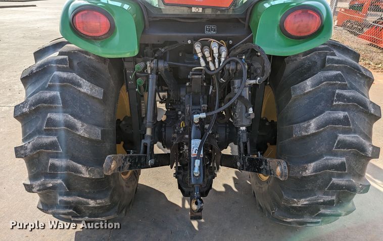 image for item LF9753 John Deere 4520  MFWD tractor