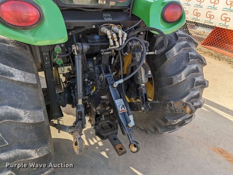 image for item LF9753 John Deere 4520  MFWD tractor