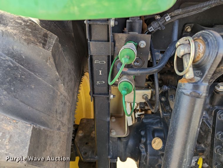 image for item LF9753 John Deere 4520  MFWD tractor