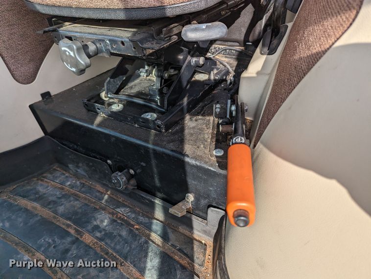 image for item LF9753 John Deere 4520  MFWD tractor