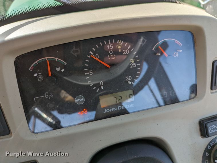 image for item LF9753 John Deere 4520  MFWD tractor