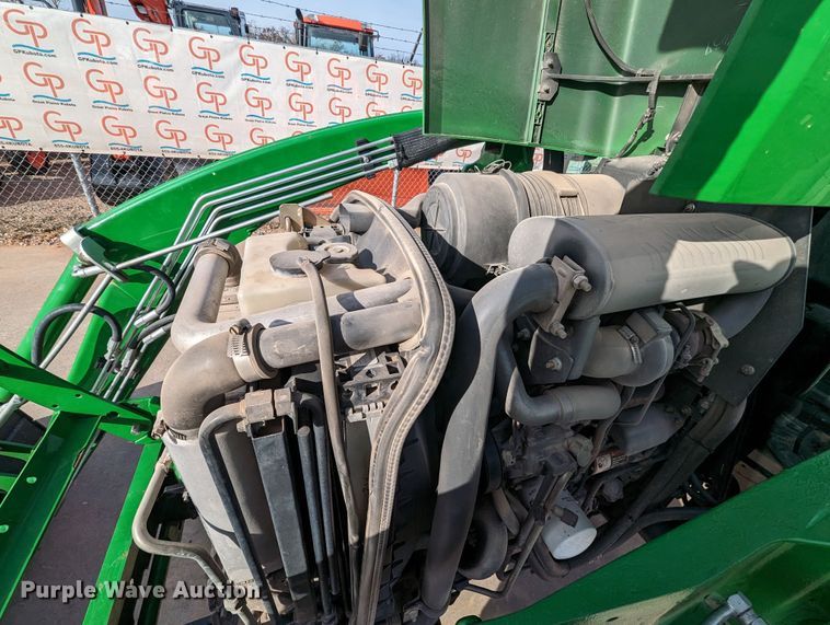 image for item LF9753 John Deere 4520  MFWD tractor