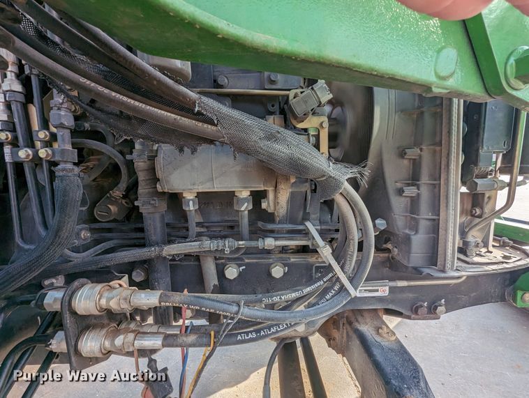 image for item LF9753 John Deere 4520  MFWD tractor