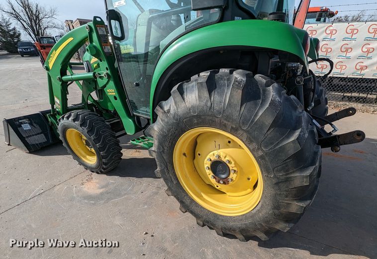 image for item LF9753 John Deere 4520  MFWD tractor