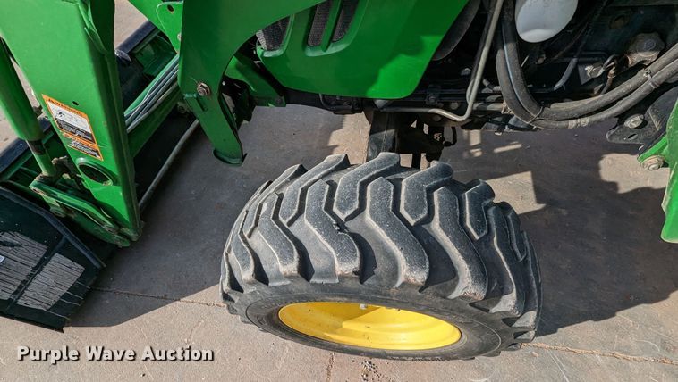 image for item LF9753 John Deere 4520  MFWD tractor