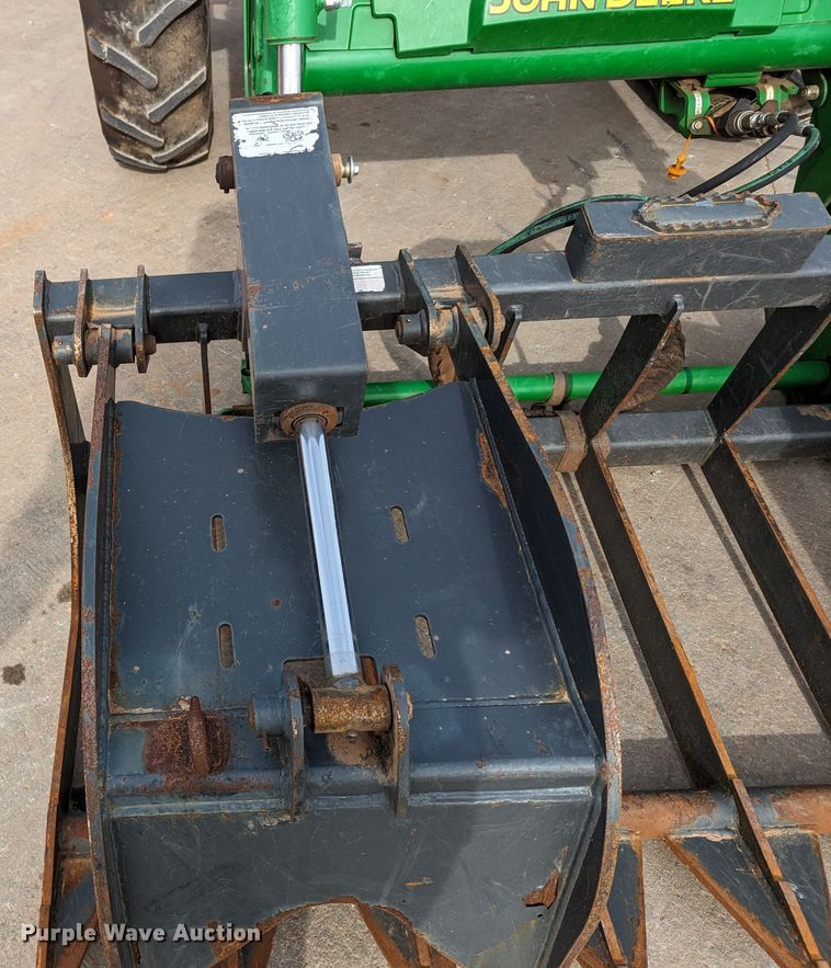 image for item LF9754 2014 John Deere 5058E  MFWD tractor