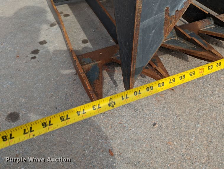 image for item LF9754 2014 John Deere 5058E  MFWD tractor