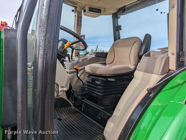 image for item LF9754 2014 John Deere 5058E  MFWD tractor