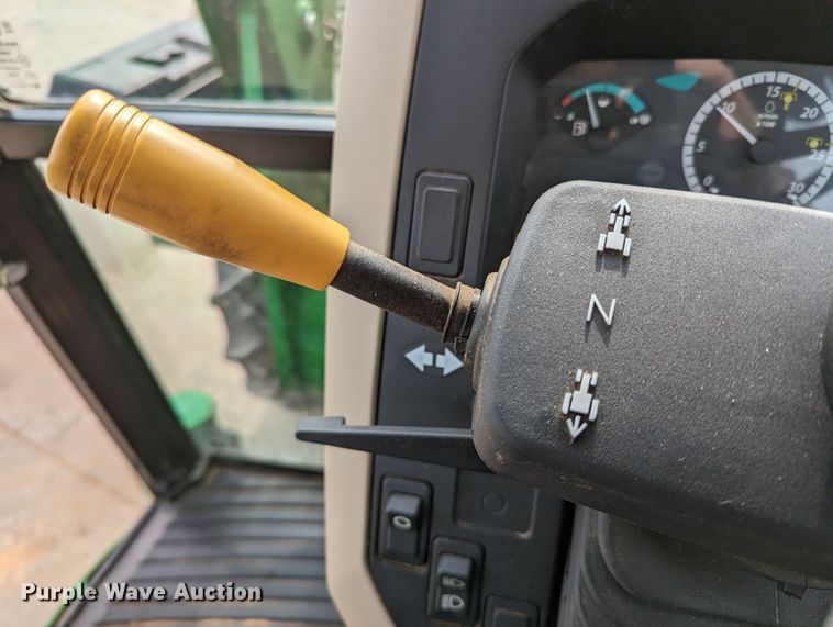 image for item LF9754 2014 John Deere 5058E  MFWD tractor