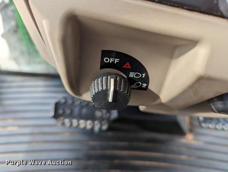 image for item LF9754 2014 John Deere 5058E  MFWD tractor