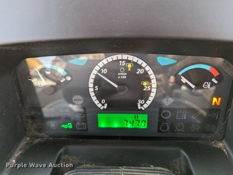 image for item LF9754 2014 John Deere 5058E  MFWD tractor