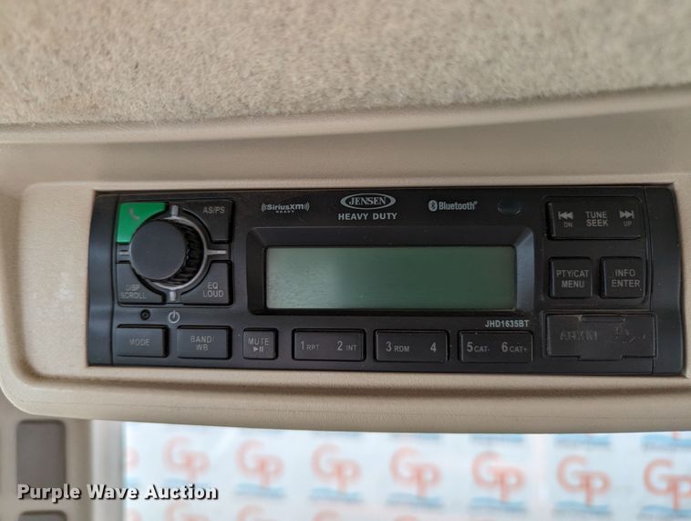 image for item LF9754 2014 John Deere 5058E  MFWD tractor