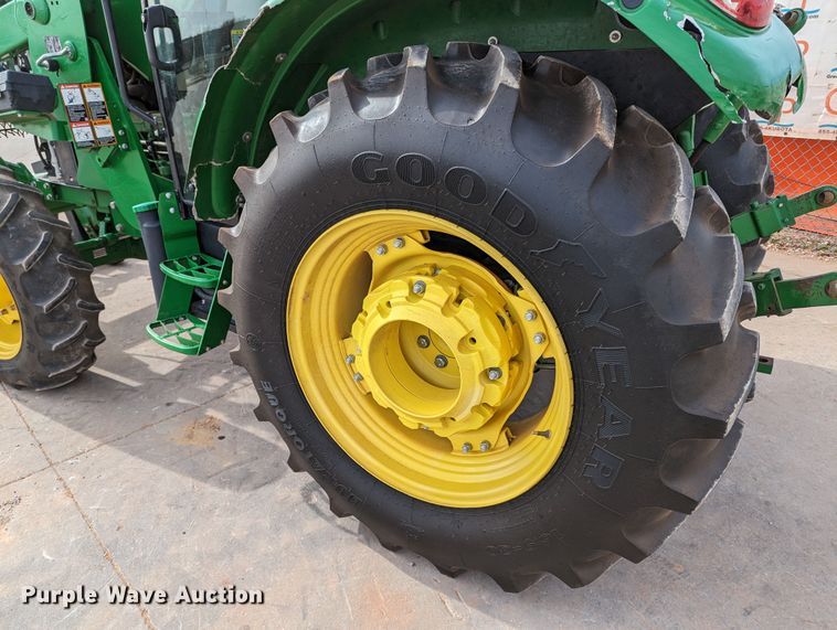 image for item LF9754 2014 John Deere 5058E  MFWD tractor