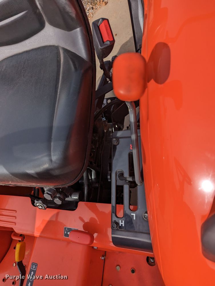 image for item LF9758 Kubota L2501DT  MFWD tractor