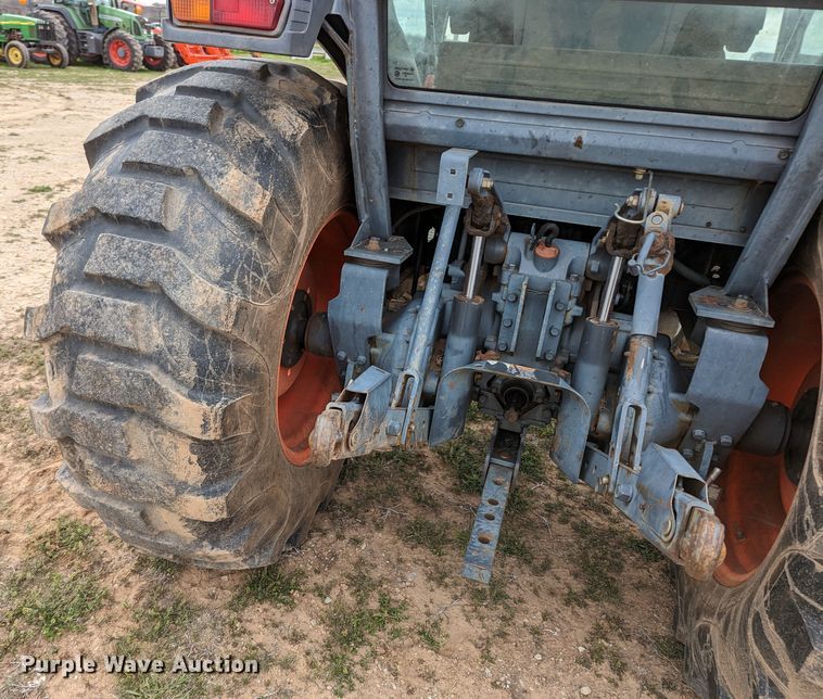 image for item LF9761 2004 Kubota L4630D  MFWD tractor