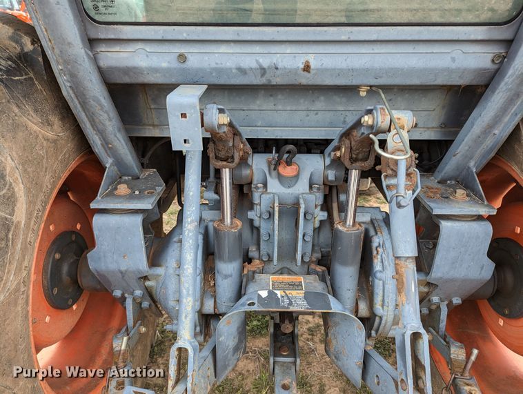 image for item LF9761 2004 Kubota L4630D  MFWD tractor