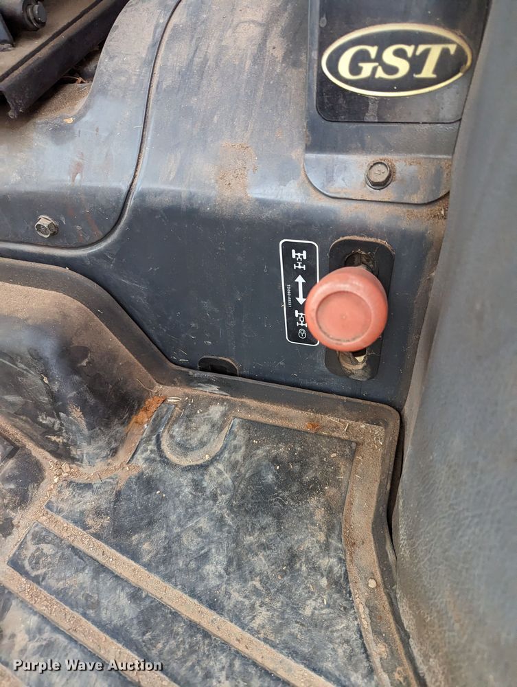 image for item LF9761 2004 Kubota L4630D  MFWD tractor