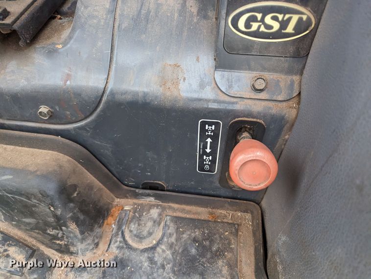 image for item LF9761 2004 Kubota L4630D  MFWD tractor