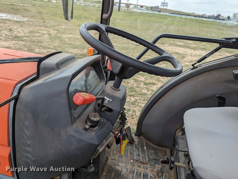 image for item LF9761 2004 Kubota L4630D  MFWD tractor