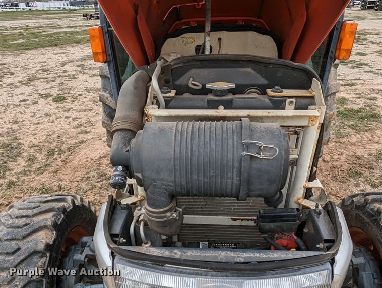 image for item LF9761 2004 Kubota L4630D  MFWD tractor