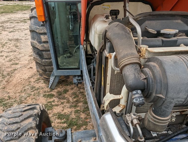 image for item LF9761 2004 Kubota L4630D  MFWD tractor