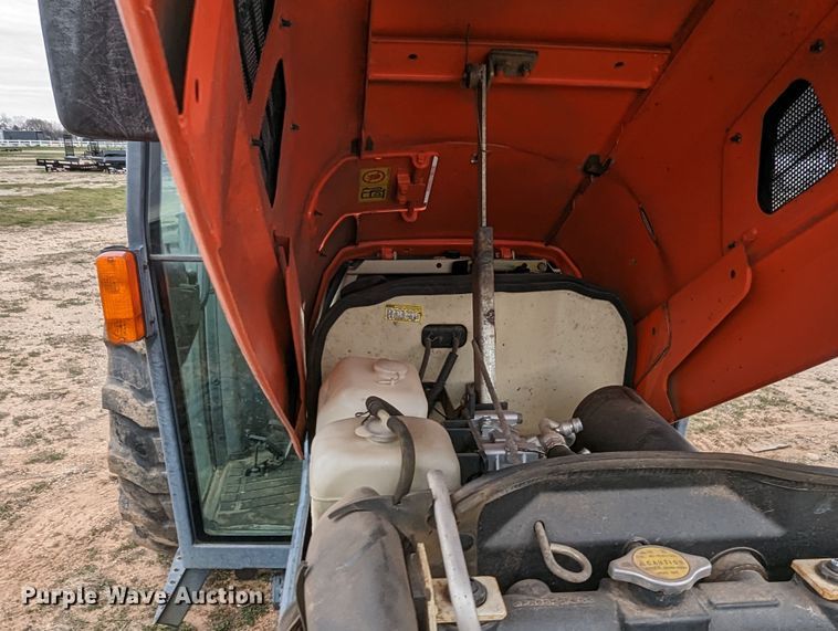 image for item LF9761 2004 Kubota L4630D  MFWD tractor