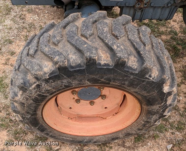 image for item LF9761 2004 Kubota L4630D  MFWD tractor