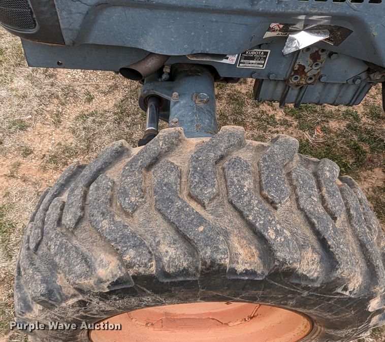 image for item LF9761 2004 Kubota L4630D  MFWD tractor